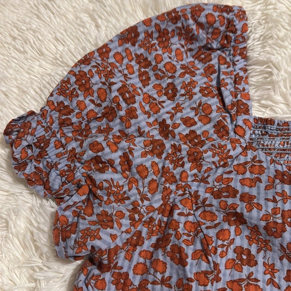 Madewell Button-Front Smocked-Back Top in Piccola Floral in Pale Dawn 10